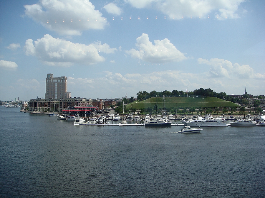 Baltimore [2009 July 02] 262.JPG - Scenes from Baltimore's Inner Harbor.